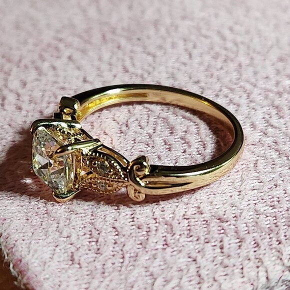 Bella Luce Eterno Yellow Cubic Zirconia Ring - Picture 4 of 9